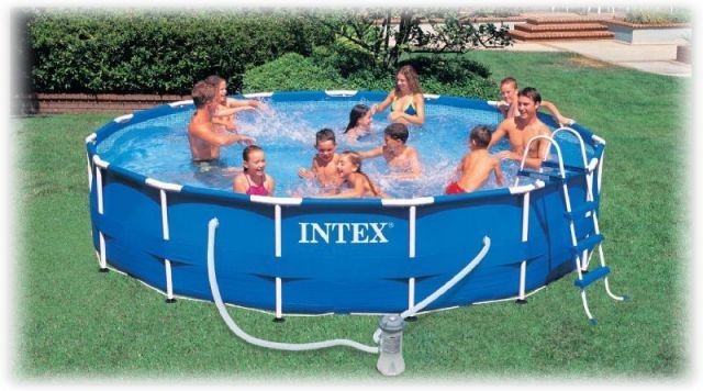 Каркасный бассейн Intex 28218-W1, размер 366 х 99 см в комплекте: (картриджный насос фильтр 2006л/ч, лестница. тент, подложка) 