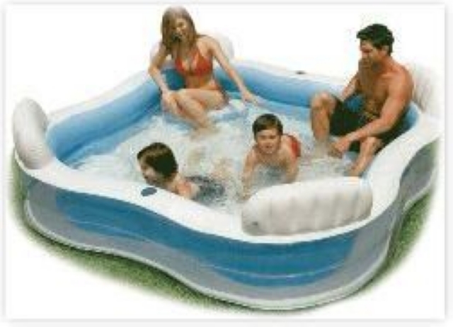 Надувной бассейн Intex 56475 Family Lounge Pool, размер 229 х 229 х 66 см 