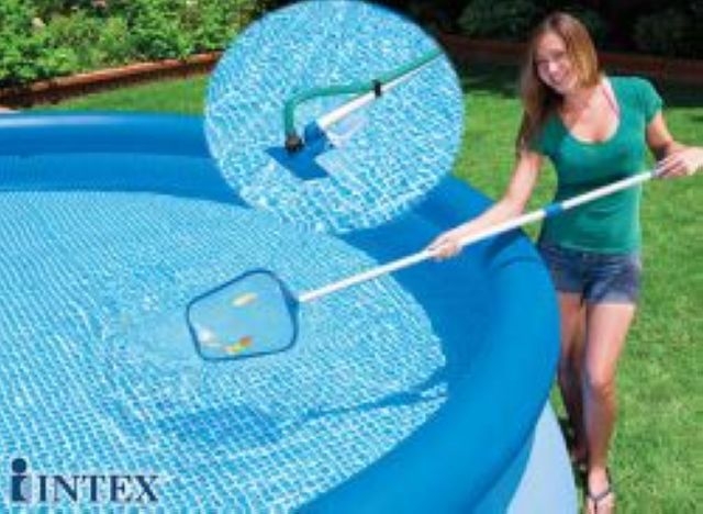 Набор для очистки бассейна Intex 28002 (58958), алюминиевая ручка длина 239 см, для бассейнов диаметром 457 см 