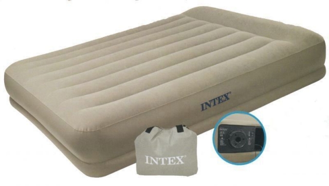 Надувная кровать односпальная Intex 67748, размер 152 х 203 х 38 см встроенный насос 
